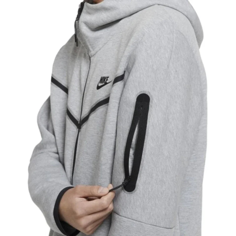 Nike Tech Gris, Noir Pour Homme